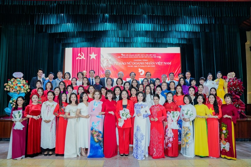 Tổng quan về vai trò của nữ doanh nhân trong hoạt động sản xuất kinh doanh Tổng quan về vai trò của nữ doanh nhân trong hoạt động sản xuất kinh doanh