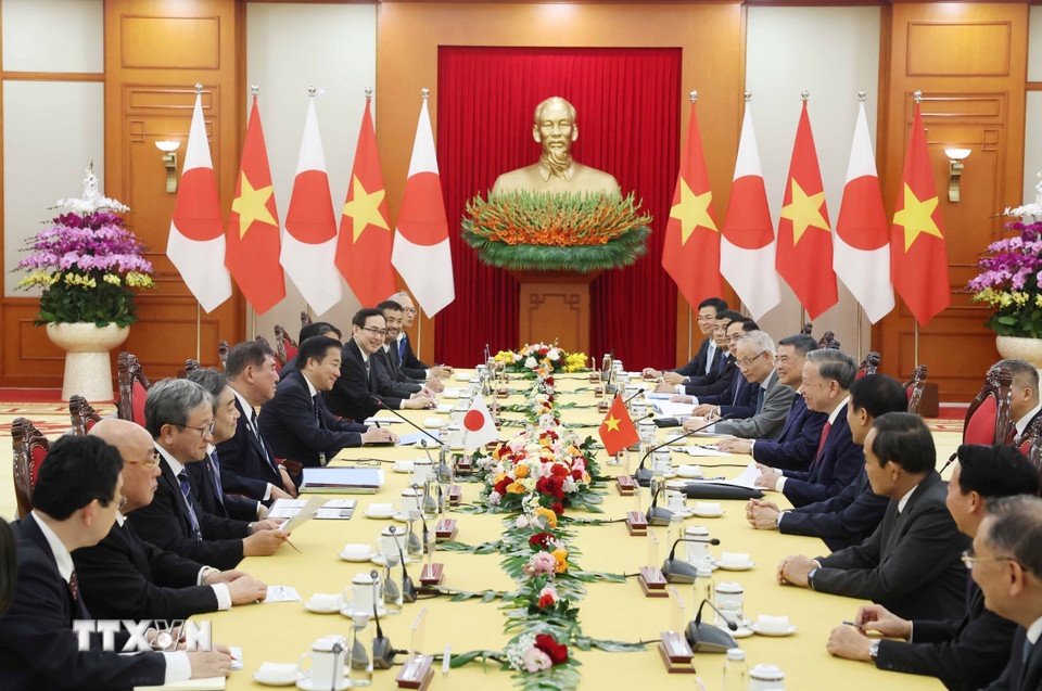 Tổng Bí thư Tô Lâm tiếp Chủ tịch đảng Dân chủ Tự do, Thủ tướng Nhật Bản Ishiba Shigeru đang thăm chính thức Việt Nam. (Ảnh: Thống Nhất/TTXVN)