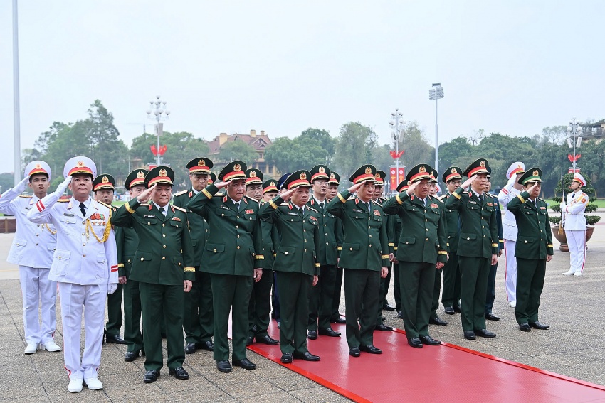 Lãnh đạo Đảng, Nhà nước tưởng niệm Chủ tịch Hồ Chí Minh và các Anh hùng, liệt sỹ