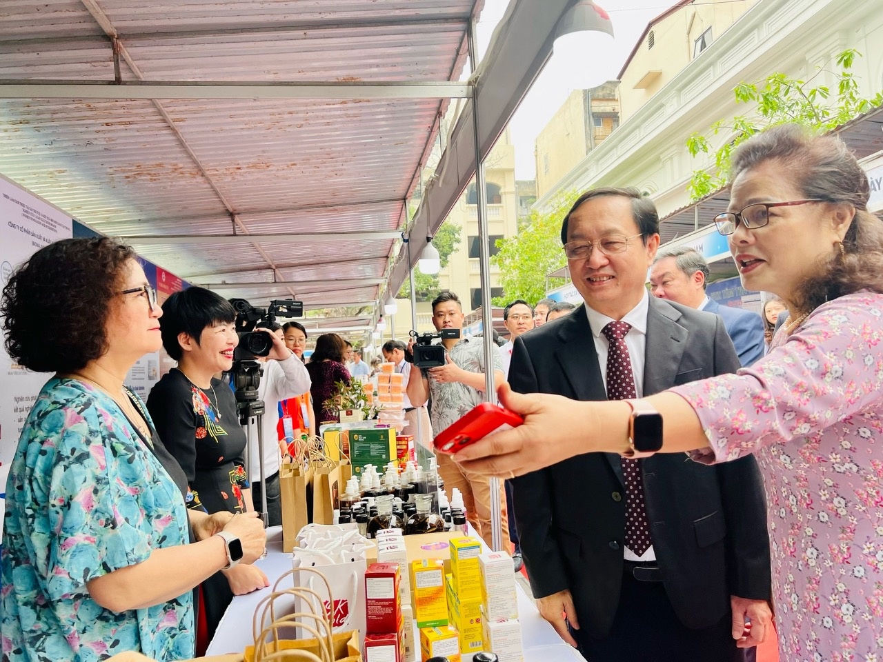 Tầm quan trọng của sở hữu trí tuệ đối với các các doanh nghiệp khoa  học công nghệ