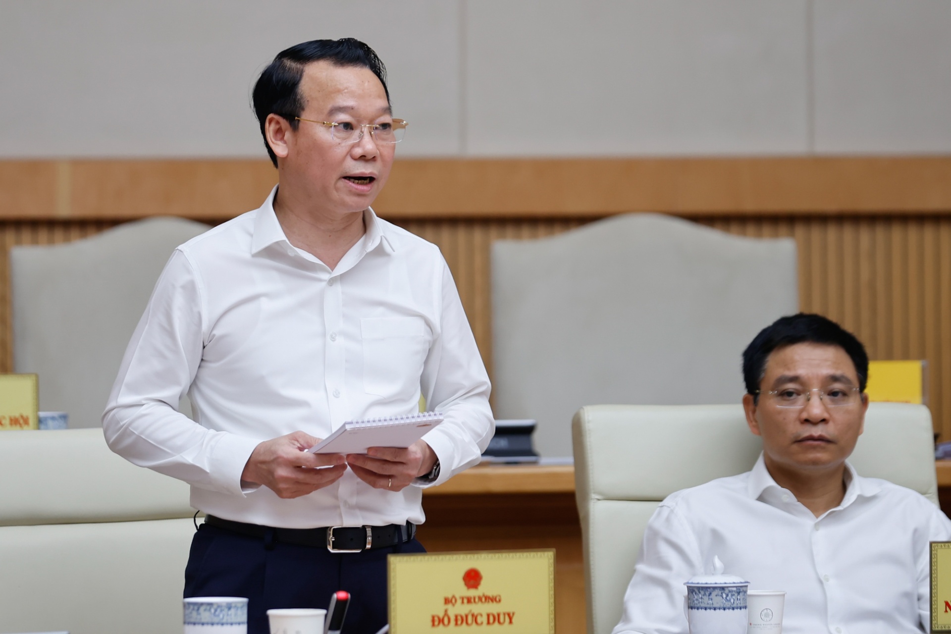 Bộ trưởng Bộ Nông nghiệp và Môi trường Đỗ Đức Duy phát biểu tại Phiên họp - Ảnh: VGP