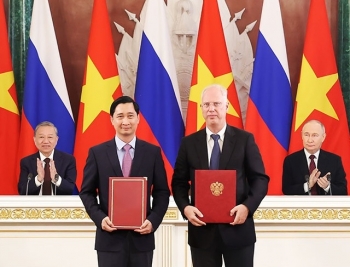 Công ty Vắc xin Việt Nam và Quỹ Đầu tư Trực tiếp Nga ký kết thỏa thuận hợp tác chiến lược