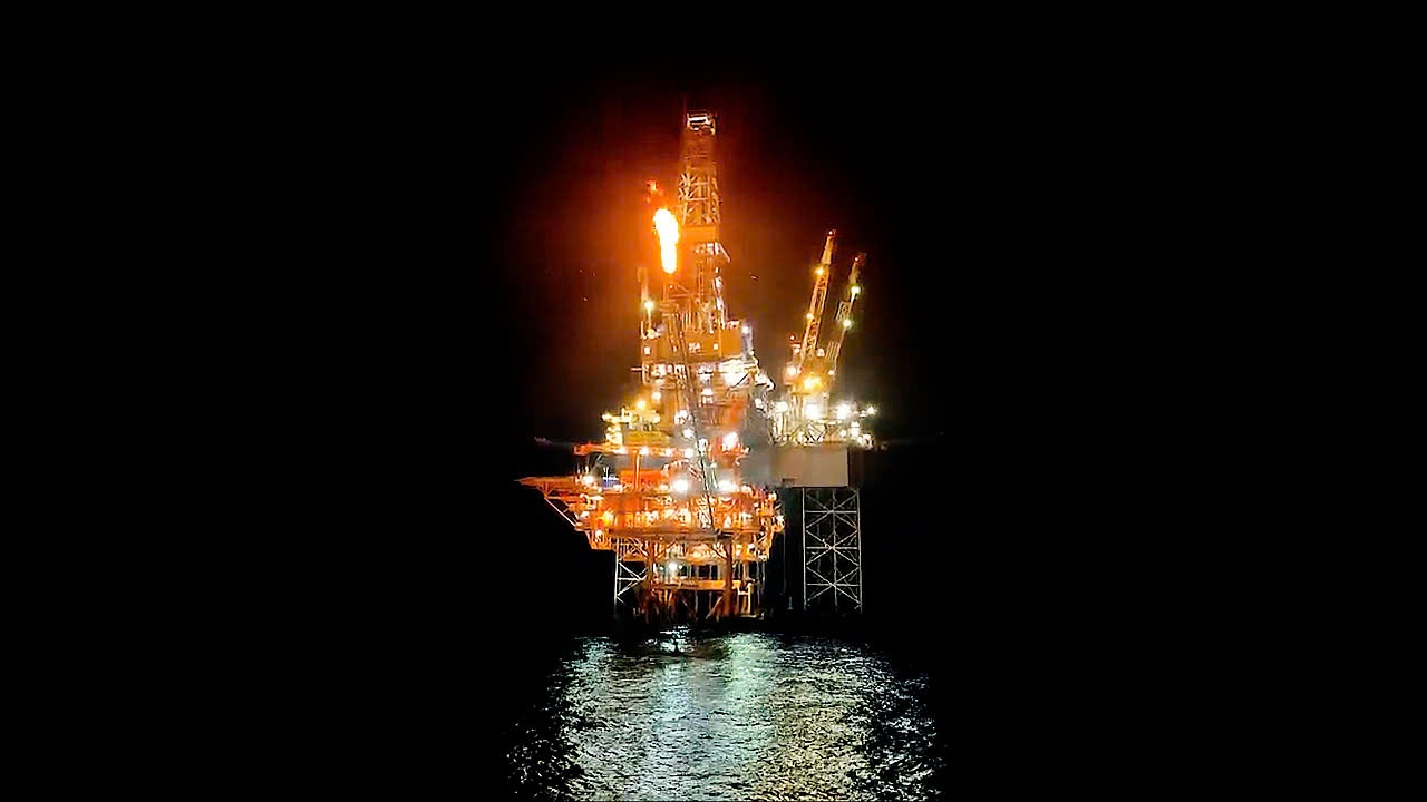 Dự án Đại Hùng giai đoạn 3 đón dòng dầu thương mại đầu tiên: Dấu ấn tự lực của ngành Công nghiệp-Năng lượng Việt Nam Dự án Đại Hùng giai đoạn 3 đón dòng dầu thương mại đầu tiên: Dấu ấn tự lực của ngành Công nghiệp-Năng lượng Việt Nam