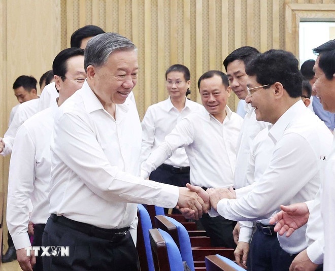 Tổng Bí thư Tô Lâm và các đại biểu. (Ảnh: TTXVN) Tổng Bí thư Tô Lâm và các đại biểu. (Ảnh: TTXVN)