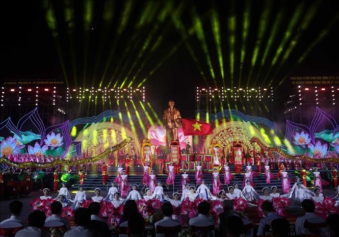 Chương trình nghệ thuật tại lễ khai mạc - Ảnh: TTXVN