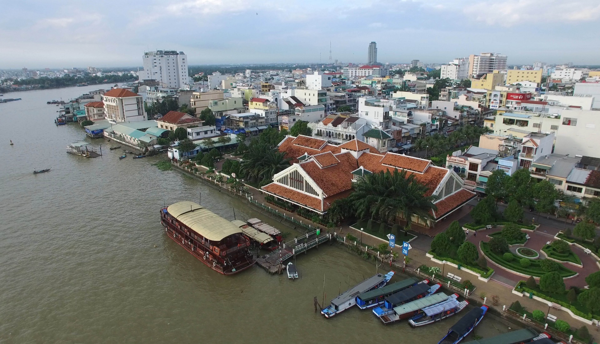 Cán bộ phải dám nghĩ, dám làm, dám chịu trách nhiệm vì sự phát triển của Cần Thơ