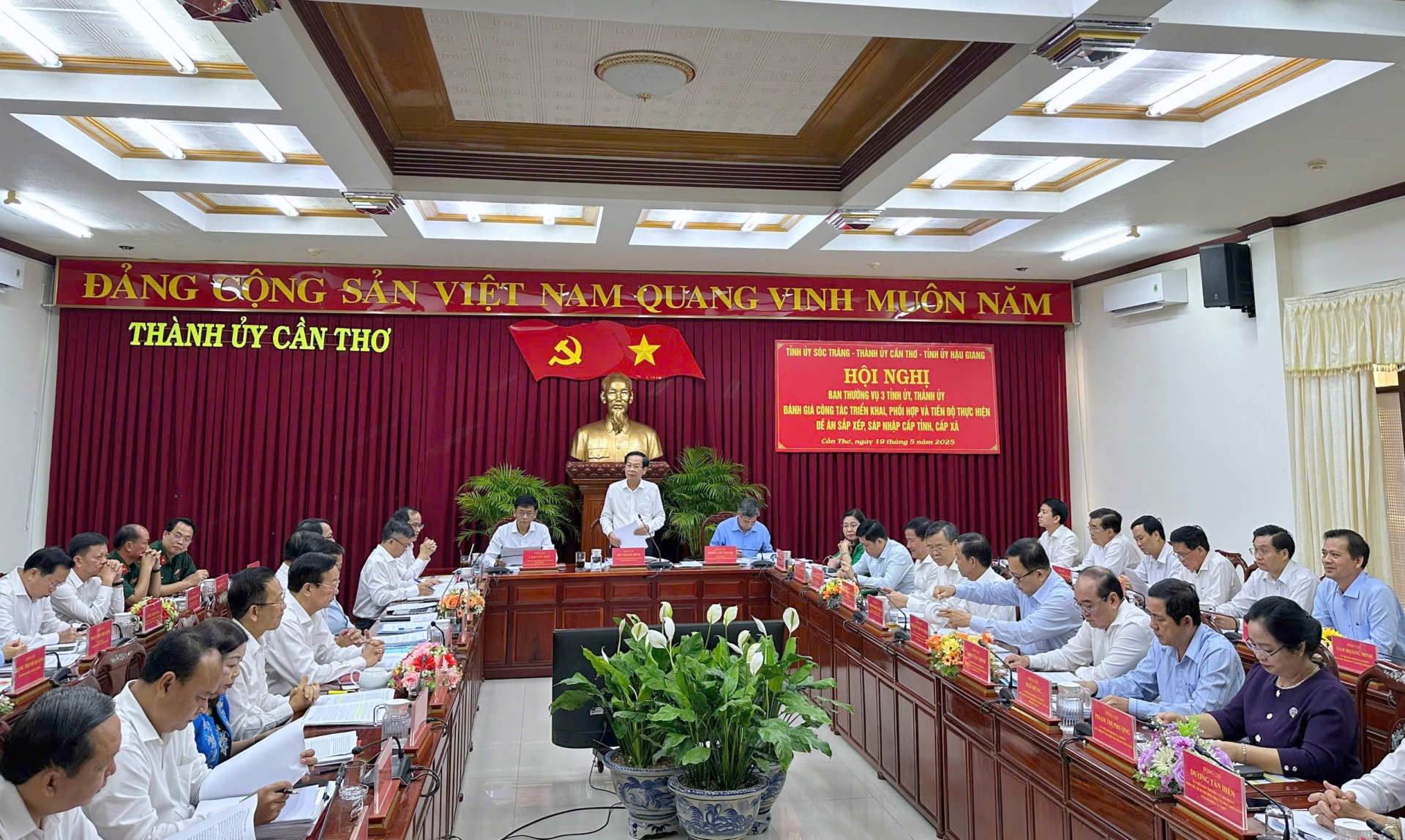 Cán bộ phải dám nghĩ, dám làm, dám chịu trách nhiệm vì sự phát triển của Cần Thơ