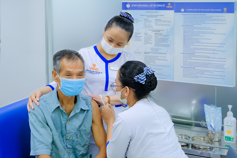 Chủ tịch nước và Tổng thống Pháp chứng kiến hợp tác công nghệ vắc xin giữa VNVC và Sanofi Chủ tịch nước và Tổng thống Pháp chứng kiến hợp tác công nghệ vắc xin giữa VNVC và Sanofi
