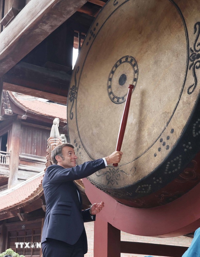 Quyết tâm đưa quan hệ Việt Nam-Pháp đi vào thực chất và hiệu quả Quyết tâm đưa quan hệ Việt Nam-Pháp đi vào thực chất và hiệu quả