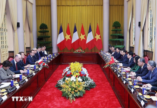 Quyết tâm đưa quan hệ Việt Nam-Pháp đi vào thực chất và hiệu quả Quyết tâm đưa quan hệ Việt Nam-Pháp đi vào thực chất và hiệu quả