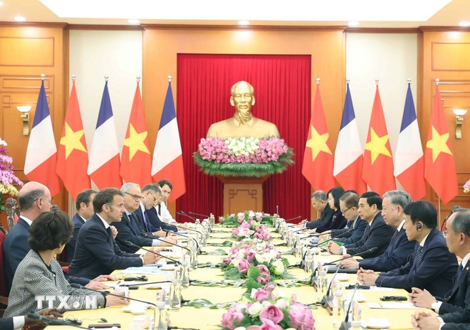 Quyết tâm đưa quan hệ Việt Nam-Pháp đi vào thực chất và hiệu quả Quyết tâm đưa quan hệ Việt Nam-Pháp đi vào thực chất và hiệu quả