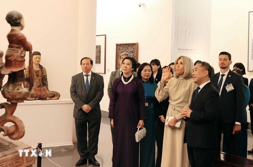 Quyết tâm đưa quan hệ Việt Nam-Pháp đi vào thực chất và hiệu quả Quyết tâm đưa quan hệ Việt Nam-Pháp đi vào thực chất và hiệu quả