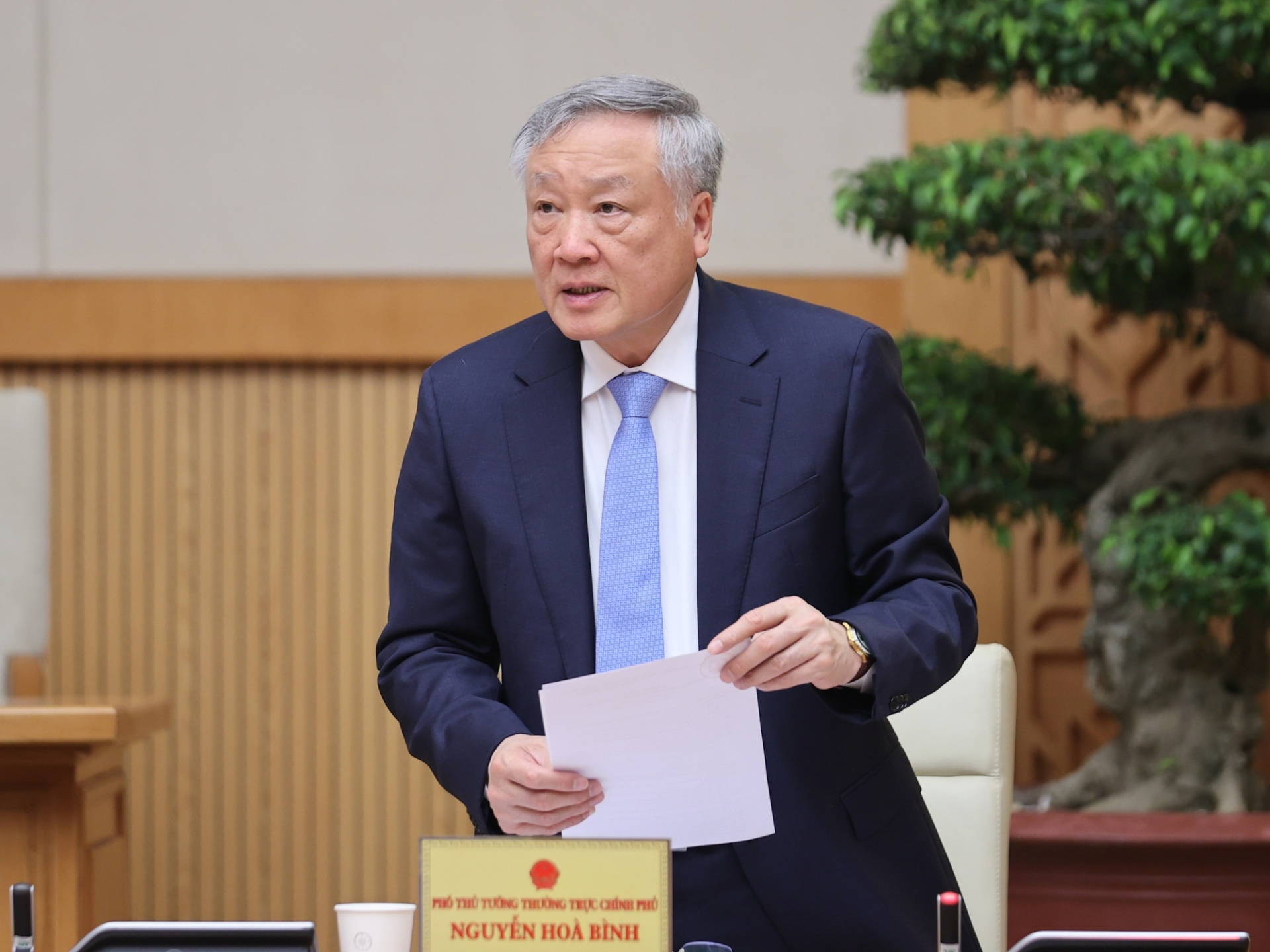 Phó Thủ tướng Thường trực Chính phủ Nguyễn Hòa Bình phát biểu tại phiên họp - Ảnh: VGP Phó Thủ tướng Thường trực Chính phủ Nguyễn Hòa Bình phát biểu tại phiên họp - Ảnh: VGP