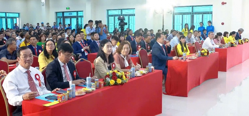 Công ty Yến sào Khánh Hoà luôn hướng đến các hoạt động xã hội cộng đồng với tổng số tiền hơn 10 tỷ đồng Công ty Yến sào Khánh Hoà dành hơn 10 tỷ đồng cho hoạt động thiện nguyện