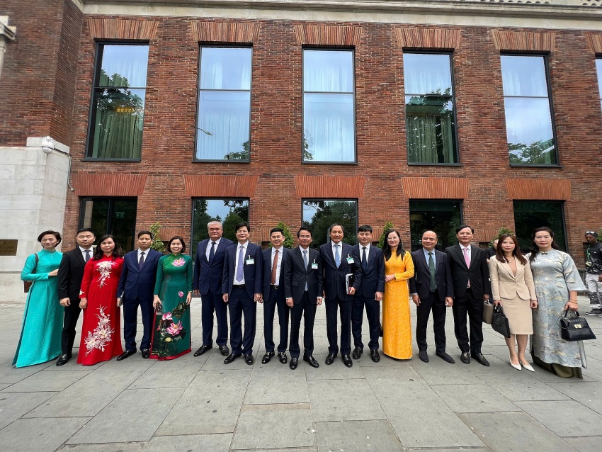 Đồng chí Đặng Xuân Phong, Bí thư Tỉnh ủy Vĩnh Phúc chủ trì hội nghị xúc tiến đầu tư tại London