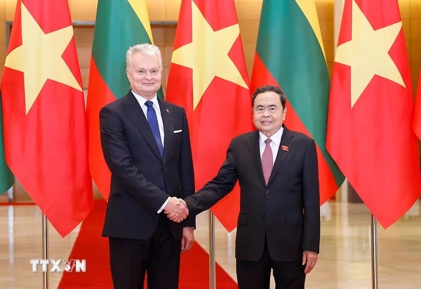 Chủ tịch Quốc hội Trần Thanh Mẫn hội kiến Tổng thống Litva Gitanas Nauseda. (Ảnh: TTXVN) Chủ tịch Quốc hội Trần Thanh Mẫn hội kiến Tổng thống Litva Gitanas Nauseda. (Ảnh: TTXVN)