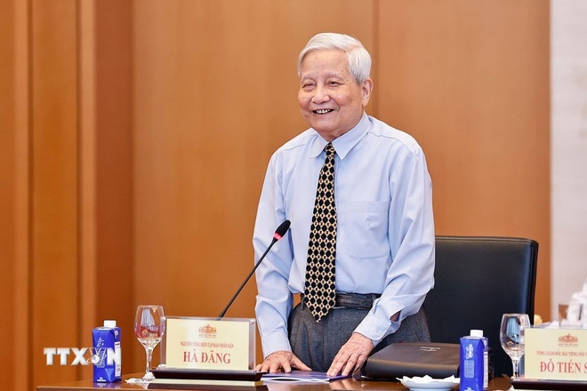 Nhà báo Hà Đăng, nguyên Tổng Biên tập Báo Nhân Dân phát biểu. (Ảnh: TTXVN) Nhà báo Hà Đăng, nguyên Tổng Biên tập Báo Nhân Dân phát biểu. (Ảnh: TTXVN)