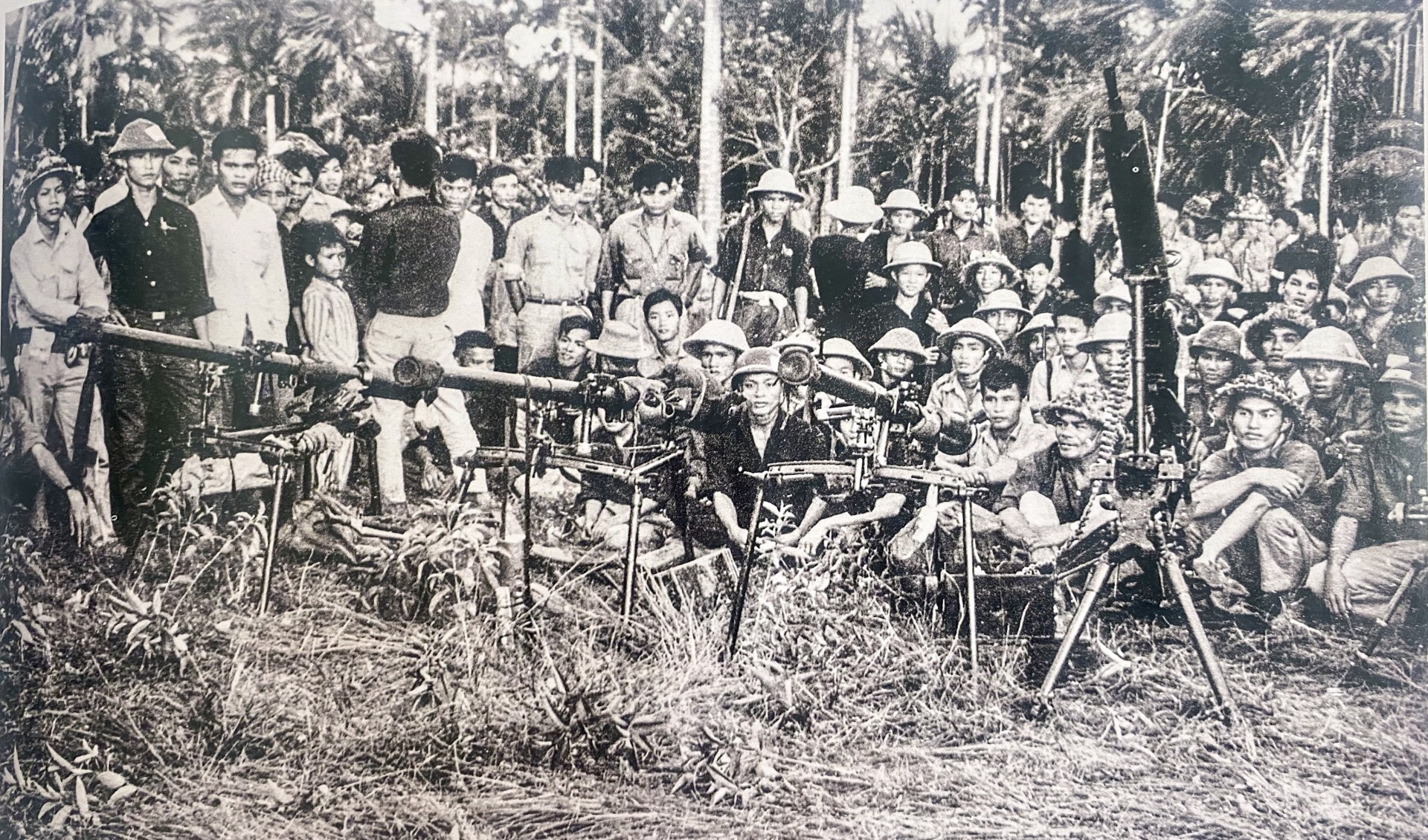 Tây Nam Bộ kháng chiến – Lịch sử qua ống kính