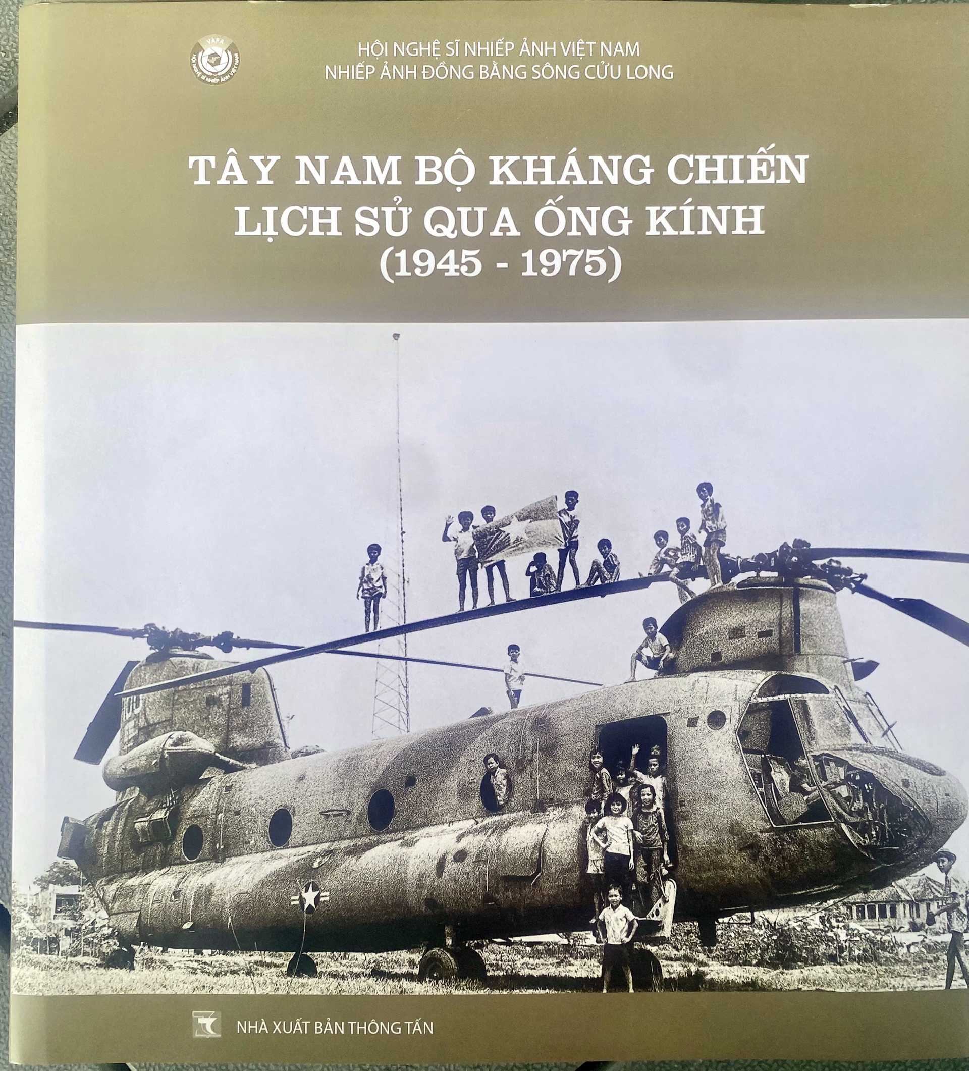 Tây Nam Bộ kháng chiến – Lịch sử qua ống kính
