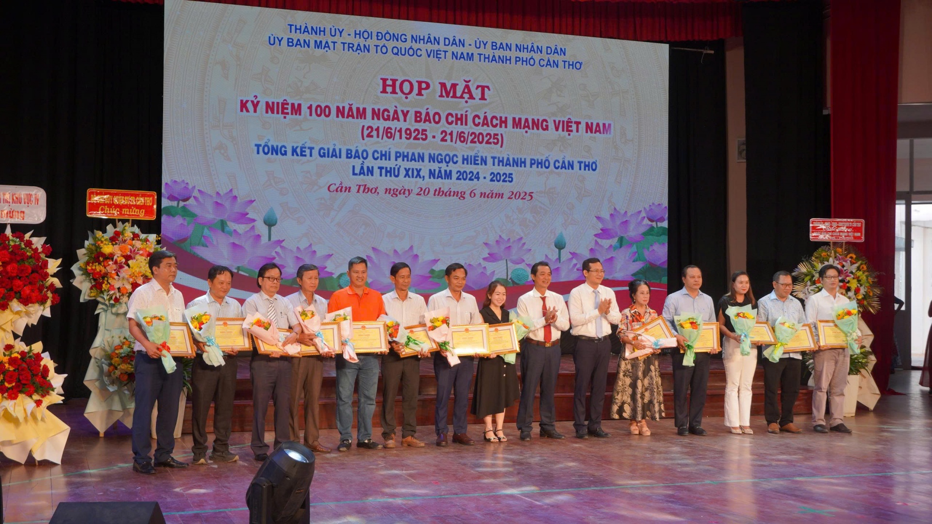 Cần Thơ: Họp mặt kỷ niệm 100 năm Ngày Báo chí Cách mạng Việt Nam