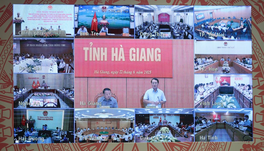 Bí thư Tỉnh ủy Hà Giang Hầu A Lềnh báo cáo tình hình thực hiện các chương trình mục tiêu quốc gia - Ảnh: VGP Bí thư Tỉnh ủy Hà Giang Hầu A Lềnh báo cáo tình hình thực hiện các chương trình mục tiêu quốc gia - Ảnh: VGP