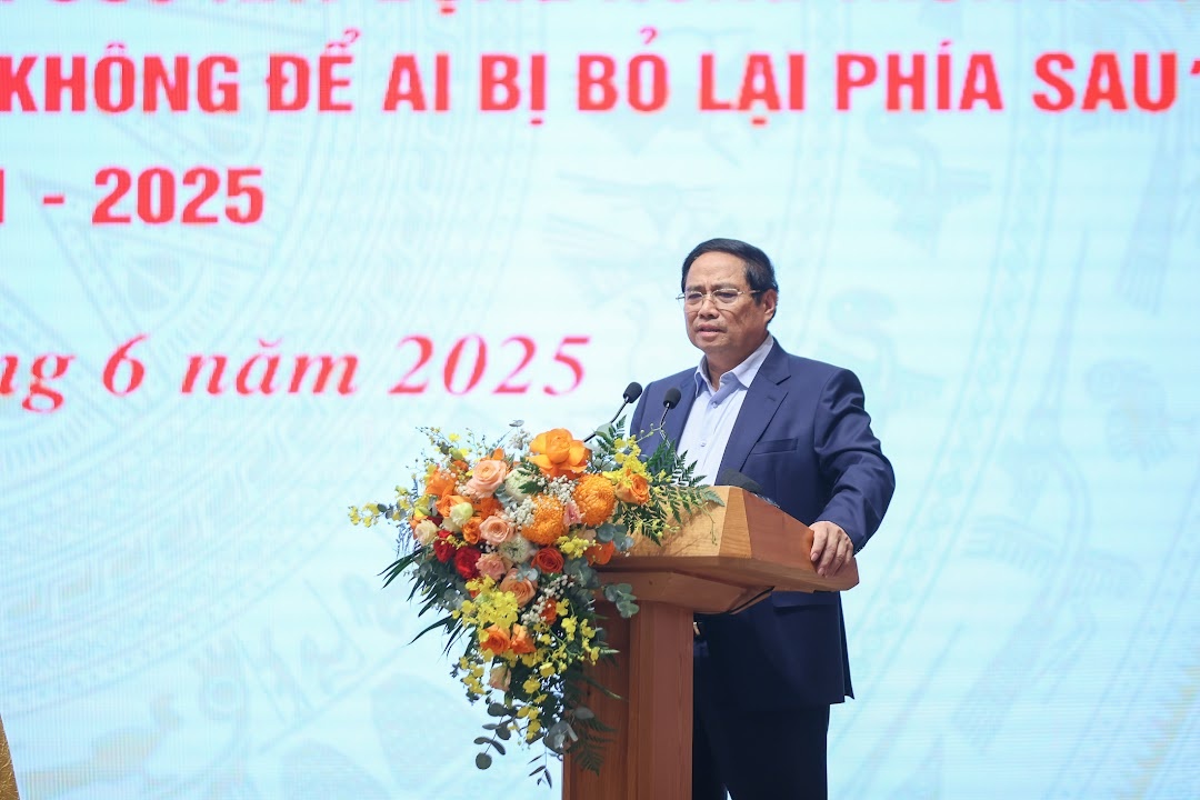 Thủ tướng: Chúng ta tiếp tục thực hiện các chương trình, phong trào thi đua, kiên trì, kiên định để thực hiện bằng được mục tiêu xây dựng nông nghiệp sinh thái, nông thôn hiện đại, nông dân văn minh - Ảnh: VGP Thủ tướng: Chúng ta tiếp tục thực hiện các chương trình, phong trào thi đua, kiên trì, kiên định để thực hiện bằng được mục tiêu xây dựng nông nghiệp sinh thái, nông thôn hiện đại, nông dân văn minh - Ảnh: VGP