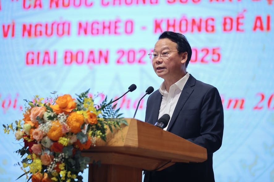 Bộ trưởng Bộ Nông nghiệp và Môi trường Đỗ Đức Duy trình bày Báo cáo tóm tắt tổng kết 02 Chương trình Mục tiêu Quốc gia giai đoạn 2021-2025; định hướng Chương trình MTQG Xây dựng nông thôn mới và Giảm nghèo bền vững, giai đoạn 2026-2035 - Ảnh: VGP Bộ trưởng Bộ Nông nghiệp và Môi trường Đỗ Đức Duy trình bày Báo cáo tóm tắt tổng kết 02 Chương trình Mục tiêu Quốc gia giai đoạn 2021-2025; định hướng Chương trình MTQG Xây dựng nông thôn mới và Giảm nghèo bền vững, giai đoạn 2026-2035 - Ảnh: VGP
