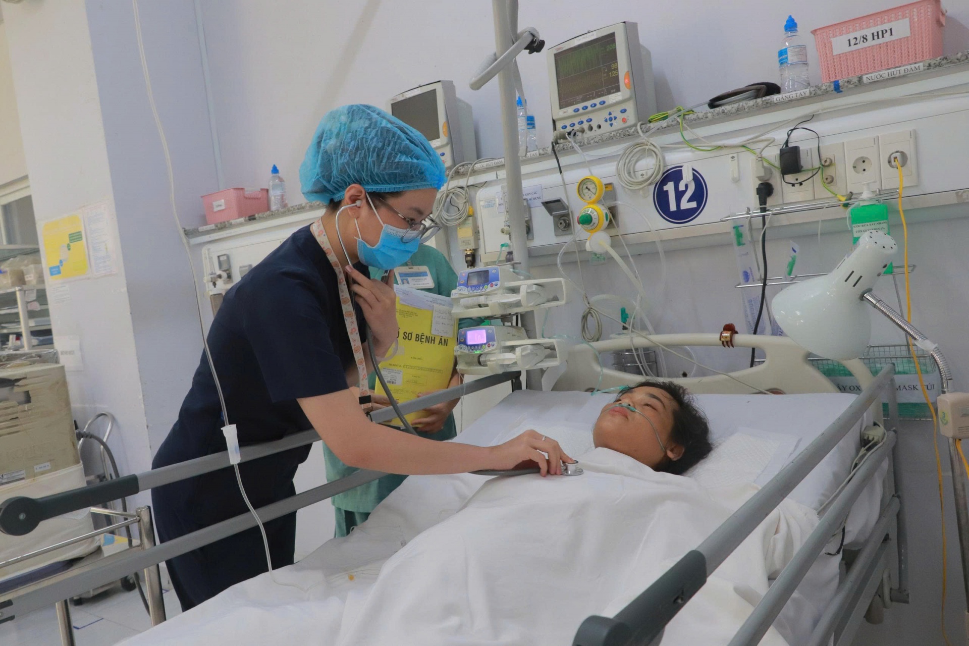 Cứu sống sản phụ mất máu, sót nhau thai khi sinh con tại nhà