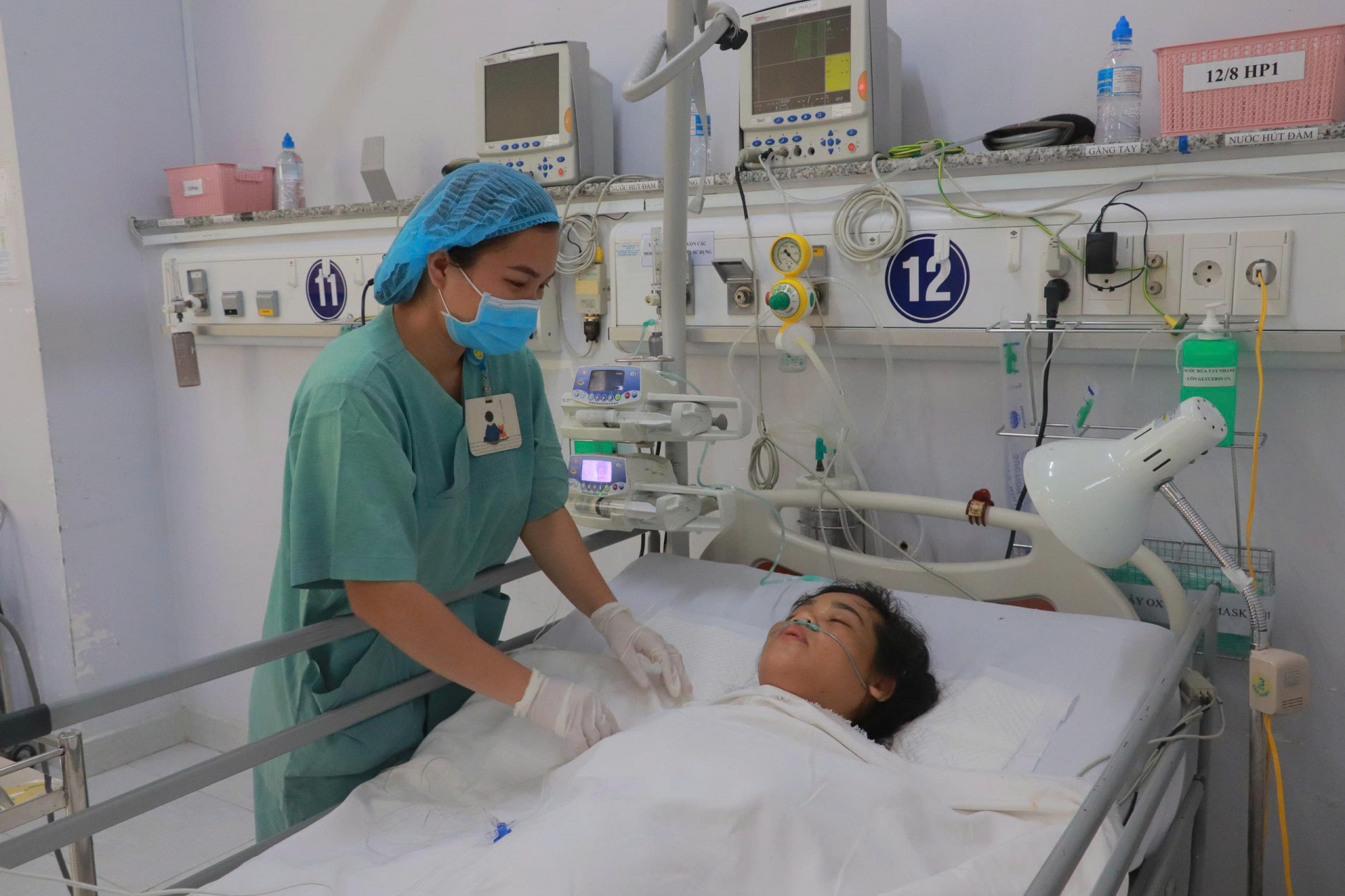 Cứu sống sản phụ mất máu, sót nhau thai khi sinh con tại nhà