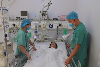 Cứu sống sản phụ mất máu, sót nhau thai khi sinh con tại nhà