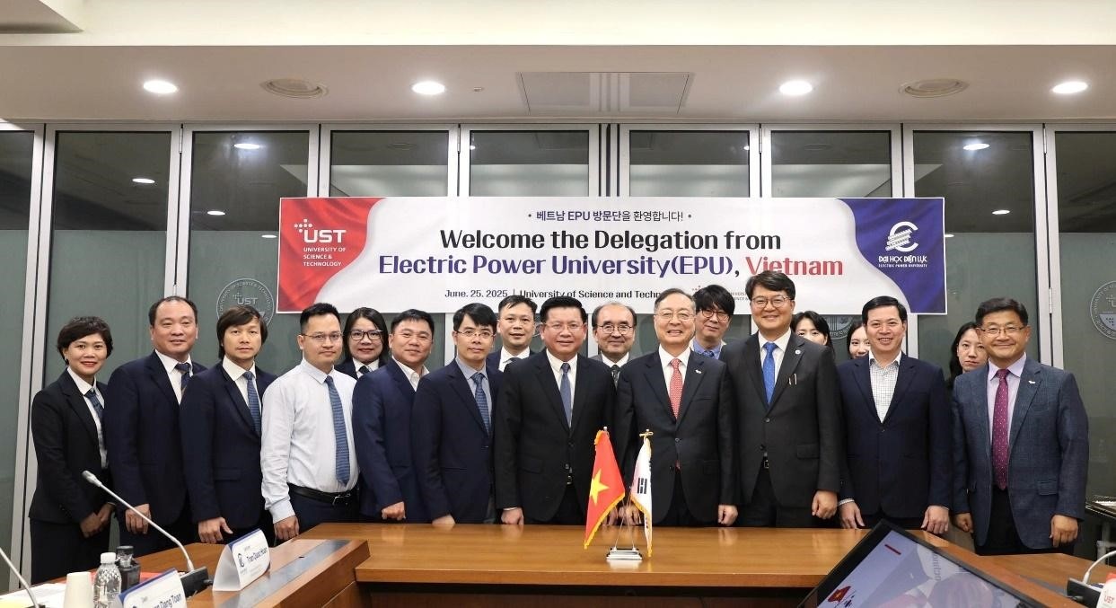Trường Đại học Điện lực: Mở rộng hợp tác nghiên cứu và đào tạo với Đại học Khoa học và Công nghệ Hàn Quốc (UST)