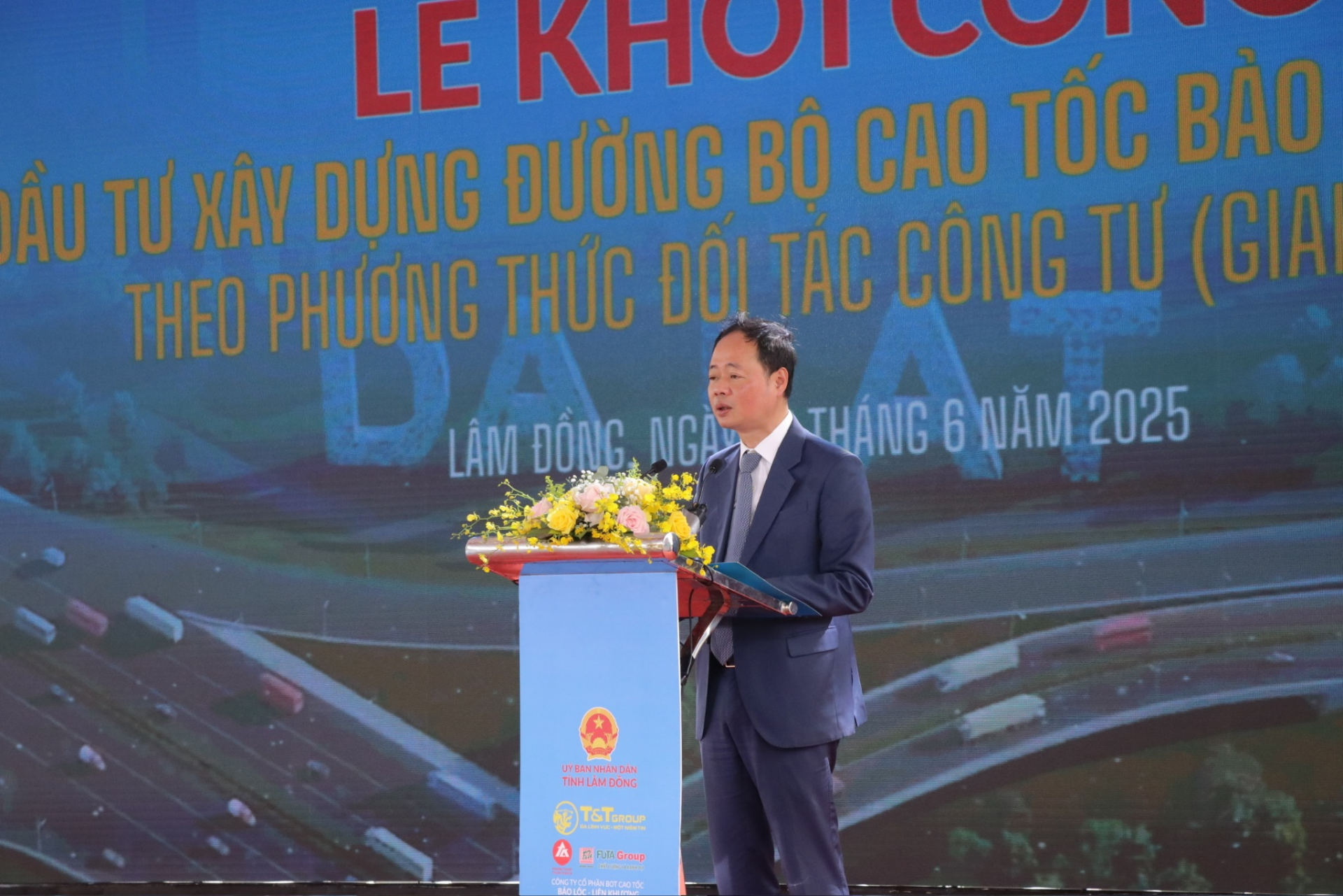 Khởi công dự án cao tốc Bảo Lộc – Liên Khương tổng vốn đầu tư trên 17.700 tỷ đồng Khởi công dự án cao tốc Bảo Lộc – Liên Khương tổng vốn đầu tư trên 17.700 tỷ đồng