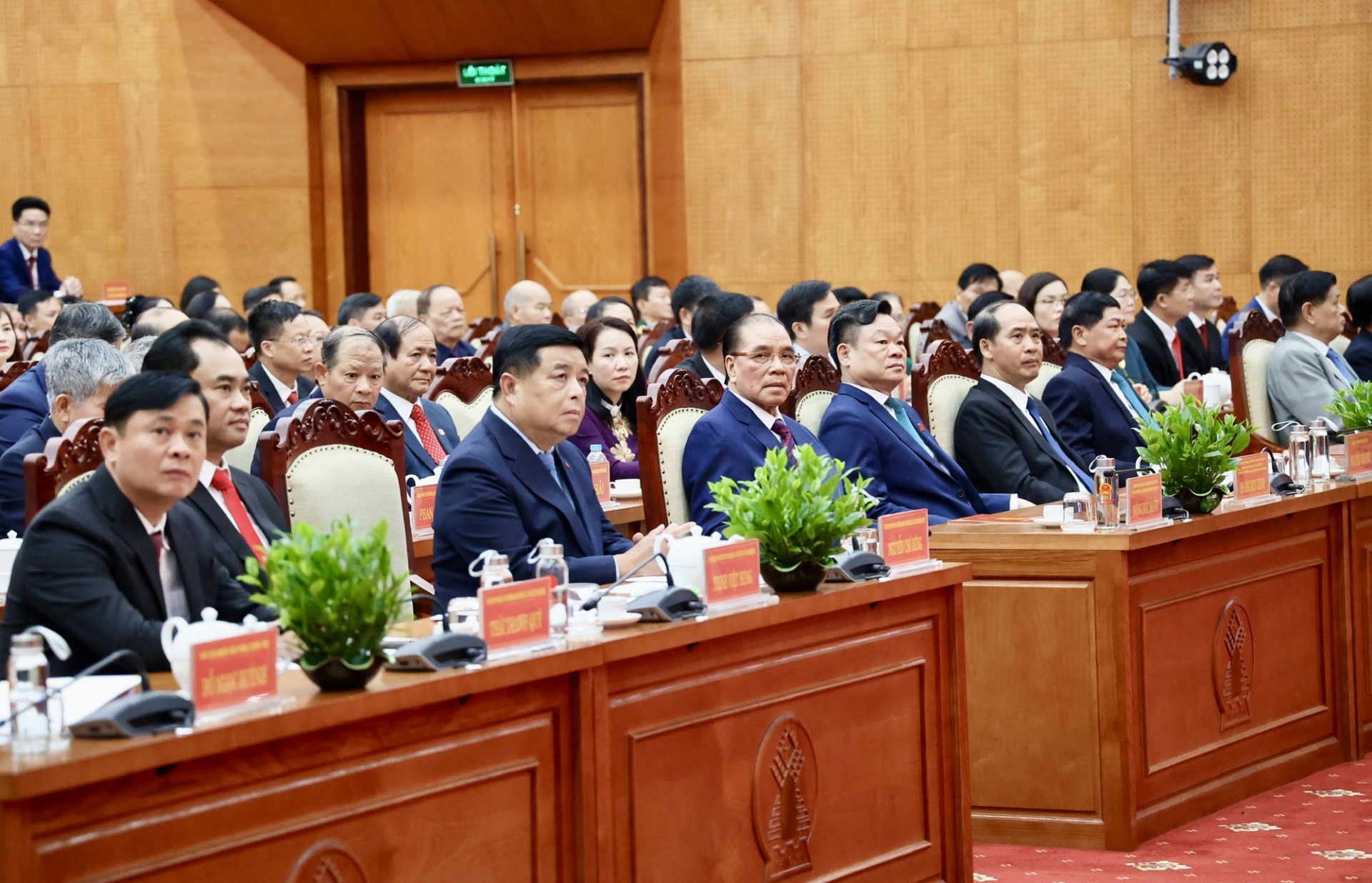 Nguyên Ủy viên Bộ Chính trị, nguyên Tổng Bí thư Nông Đức Mạnh; Phó Thủ tướng Chính phủ Nguyễn Chí Dũng cùng các đồng chí lãnh đạo, nguyên lãnh đạo tỉnh Thái Nguyên, tỉnh Bắc Kạn - Ảnh: VGP Nguyên Ủy viên Bộ Chính trị, nguyên Tổng Bí thư Nông Đức Mạnh; Phó Thủ tướng Chính phủ Nguyễn Chí Dũng cùng các đồng chí lãnh đạo, nguyên lãnh đạo tỉnh Thái Nguyên, tỉnh Bắc Kạn - Ảnh: VGP