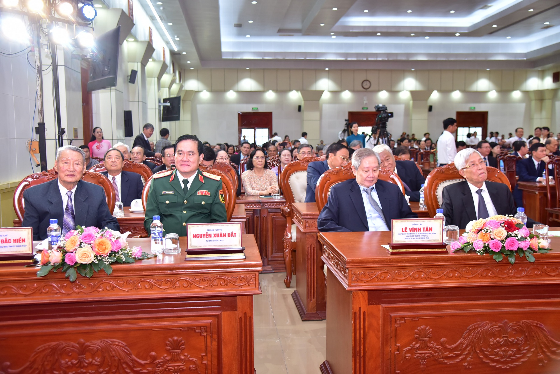 Đồng Tháp: Lễ công bố nghị quyết, nghị định về sáp nhập đơn vị hành chính Đồng Tháp: Lễ công bố nghị quyết, nghị định về sáp nhập đơn vị hành chính