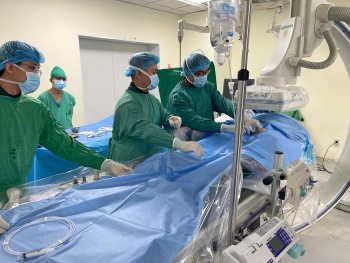 Bệnh nhân mắc hội chứng May thurner hiếm gặp được chữa khỏi