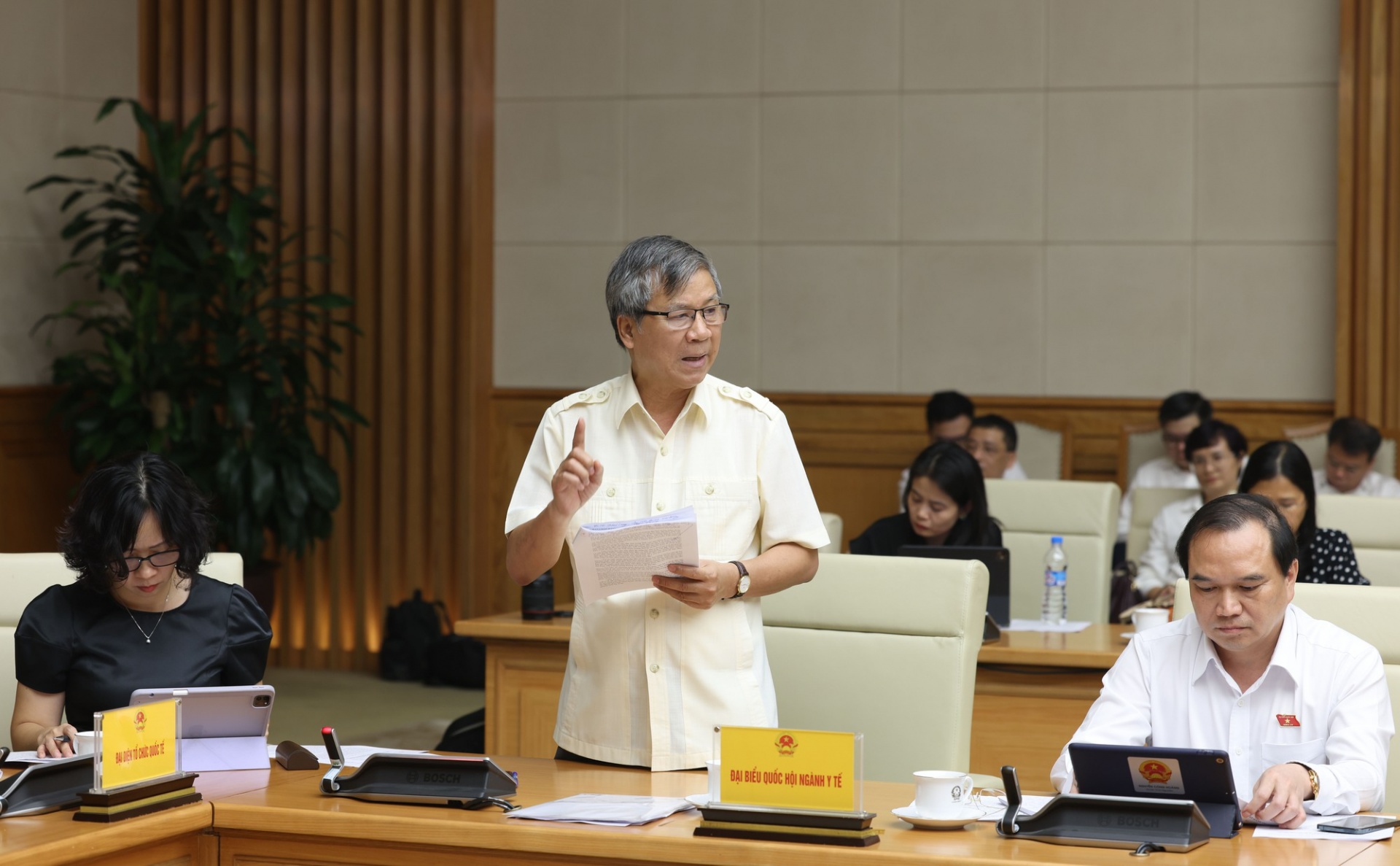 Đại biểu Quốc hội Nguyễn Anh Trí góp ý dự thảo Nghị quyết - Ảnh: VGP Đại biểu Quốc hội Nguyễn Anh Trí góp ý dự thảo Nghị quyết - Ảnh: VGP