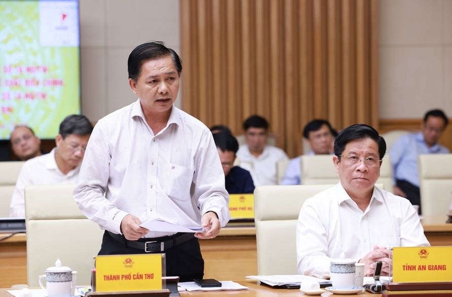 Đại diện lãnh đạo các bộ, ngành, địa phương dự và phát biểu tại hội nghị - Ảnh: VGP Đại diện lãnh đạo các bộ, ngành, địa phương dự và phát biểu tại hội nghị - Ảnh: VGP