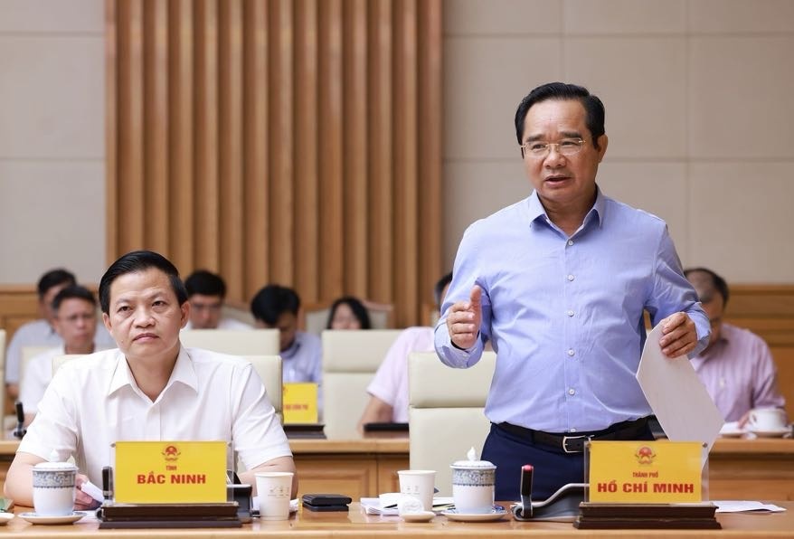 Đại diện lãnh đạo các bộ, ngành, địa phương dự và phát biểu tại hội nghị - Ảnh: VGP Đại diện lãnh đạo các bộ, ngành, địa phương dự và phát biểu tại hội nghị - Ảnh: VGP