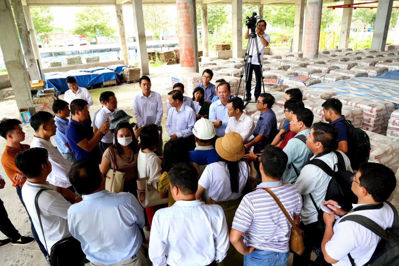 Sớm đưa đự án Bệnh viện Ung bướu Cần Thơ đi vào hoạt động