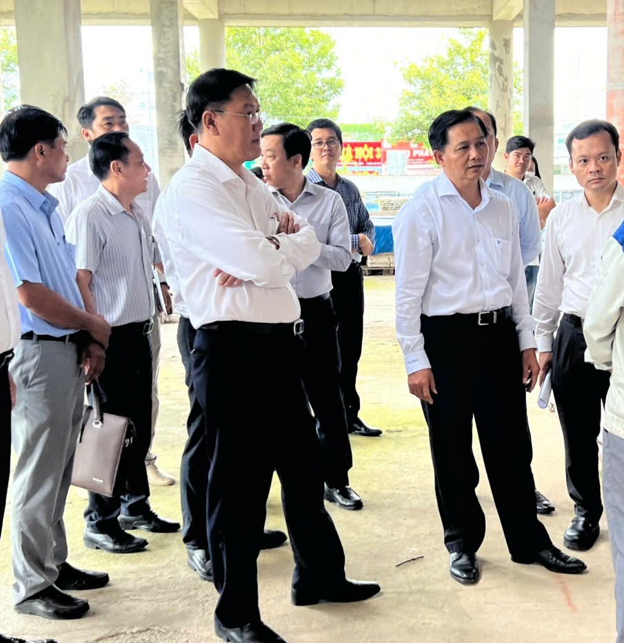 Sớm đưa đự án Bệnh viện Ung bướu Cần Thơ đi vào hoạt động