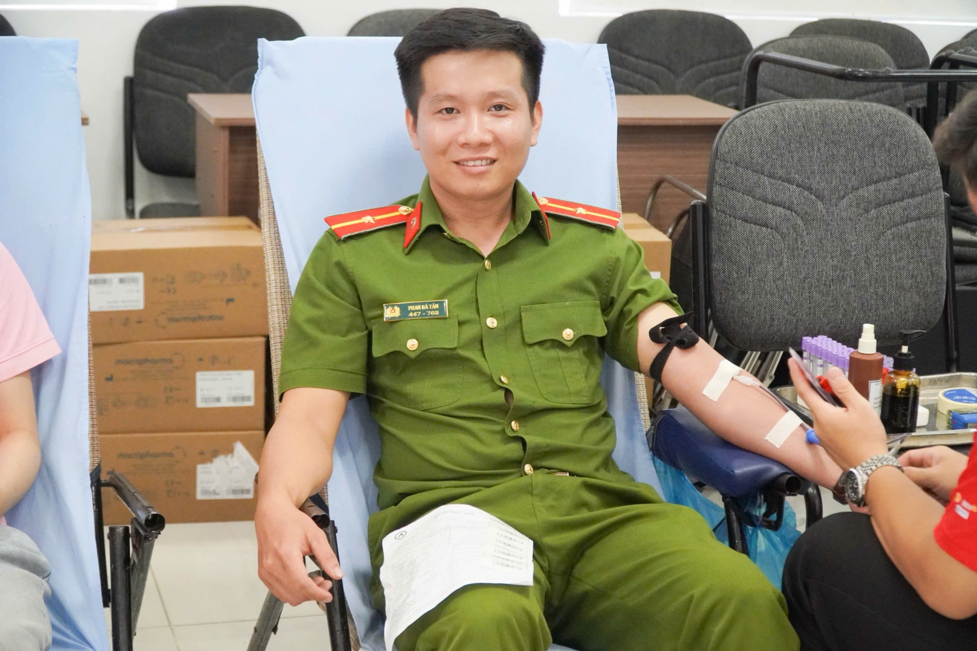 Cần Thơ: Ngày hội hiến máu “Sắc đỏ Tây Đô” Cần Thơ: Ngày hội hiến máu “Sắc đỏ Tây Đô”