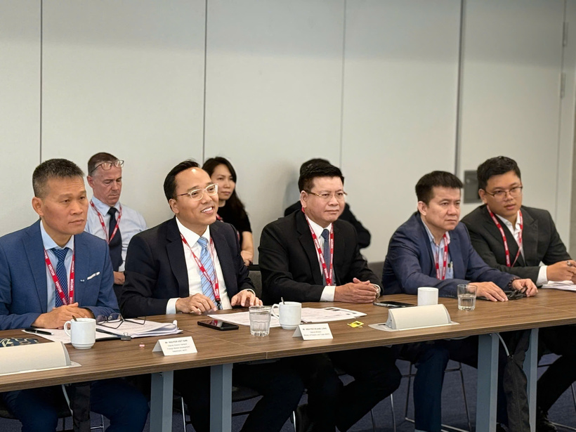 Trường Đại học Điện lực tham dự tọa đàm “Điện gió ngoài khơi Việt Nam” tại Vương quốc Anh