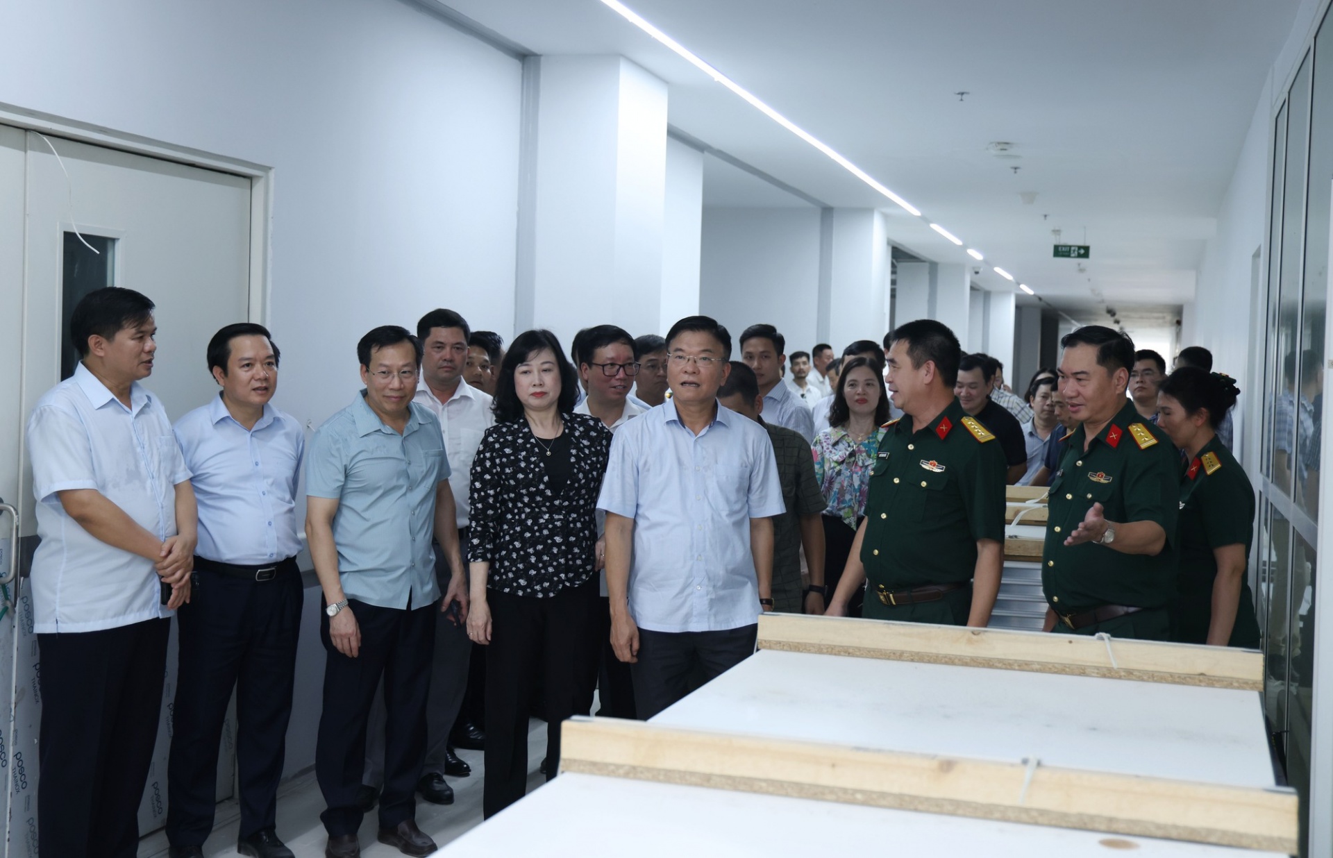   Liên danh nhà thầu gói thầu số 1 của dự án Bệnh viện Bạch Mai 2 cho biết, chỉ còn chậm phần cơ điện và khẳng định sẽ hoàn thành toàn bộ công việc vào 15/9/2025 - Ảnh: VGP