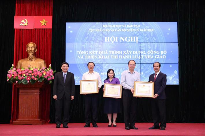 Bộ GD&ĐT: Luật Nhà giáo là công cụ sắc bén, chắc chắn làm chỗ dựa để phát triển đội ngũ nhà giáo