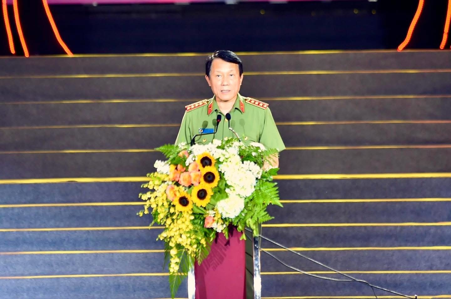 Tuyên Quang: Chương trình nghệ thuật tri ân “Giữ trọn lời thề – Bản hùng ca từ nguồn cội”