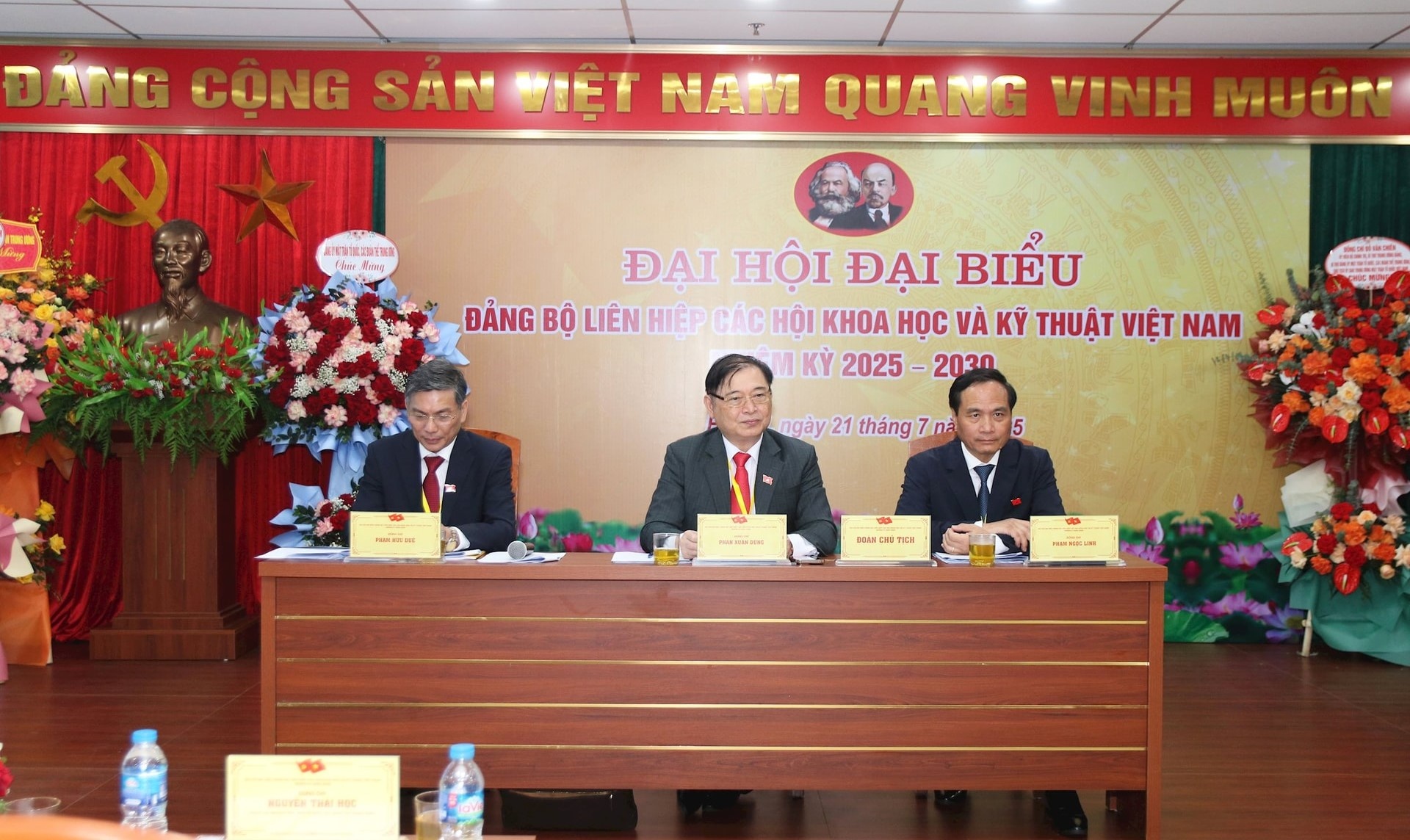 Đoàn Chủ tịch điều hành Đại hội Đoàn Chủ tịch điều hành Đại hội