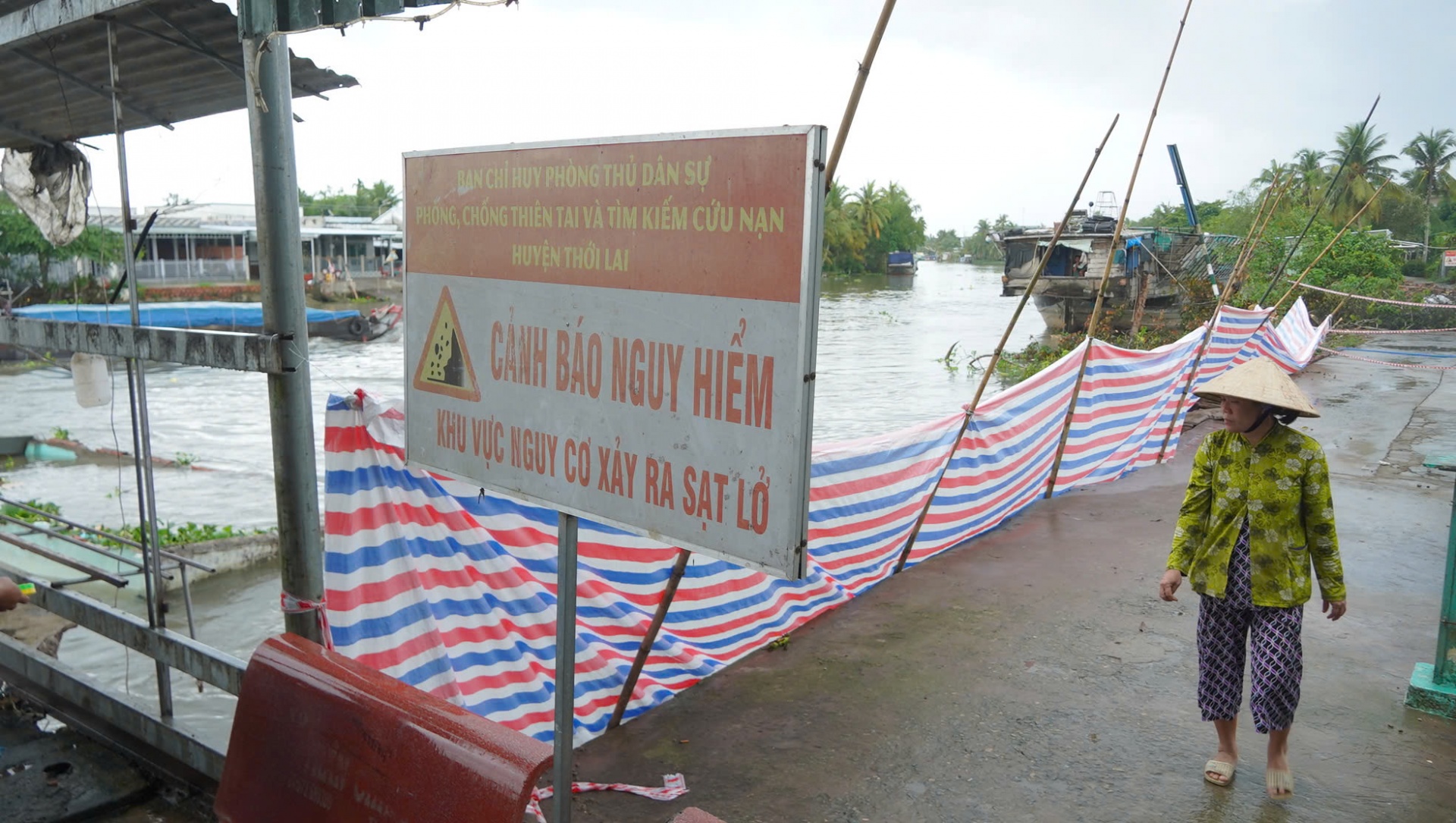 Cần Thơ ghi nhận 41 vụ sạt lở trong 7 tháng đầu năm, thiệt hại trên 9 tỷ đồng Cần Thơ ghi nhận 41 vụ sạt lở trong 7 tháng đầu năm, thiệt hại trên 9 tỷ đồng