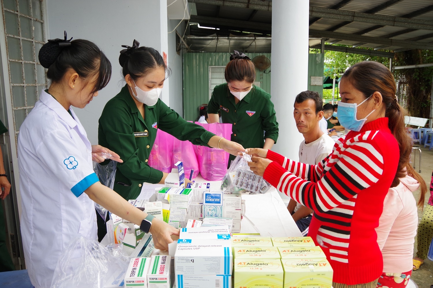 Các Đoàn Kinh tế-Quốc phòng Quân khu 9: Xứng đáng là “Đội quân chiến đấu, đội quân công tác, đội quân lao động sản xuất” Các Đoàn Kinh tế-Quốc phòng Quân khu 9: Xứng đáng là “Đội quân chiến đấu, đội quân công tác, đội quân lao động sản xuất”