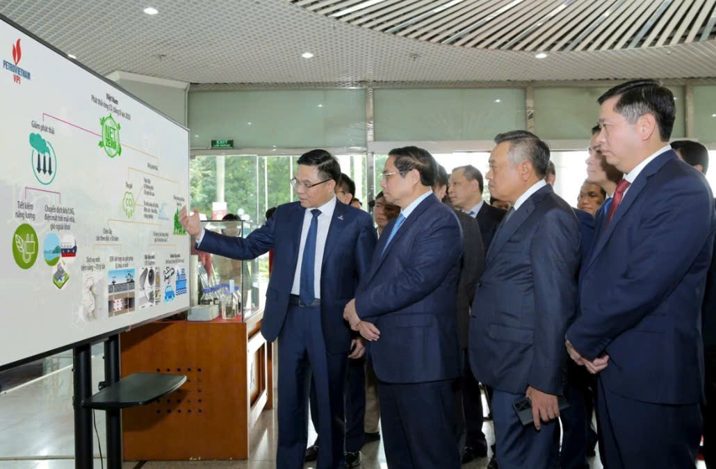 Không để lỡ "chuyến tàu" chuyển đổi số và đổi mới sáng tạo