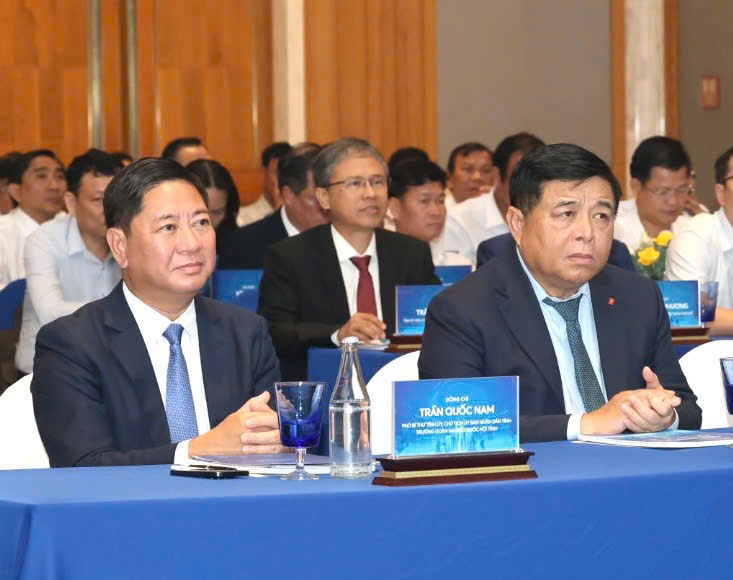 Phó Thủ tướng Chính phủ Nguyễn Chí Dũng tham dự hội thảo “Khơi thông cơ chế, chính sách để Khánh Hòa hiện thực hóa tầm nhìn thành phố trực thuộc Trung ương “Khánh Hòa - Hiện thực hóa tầm nhìn thành phố trực thuộc Trung ương - Đột phá trong kỷ nguyên mới”